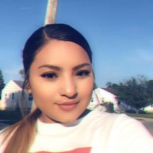 Meet your Posher, Daniella